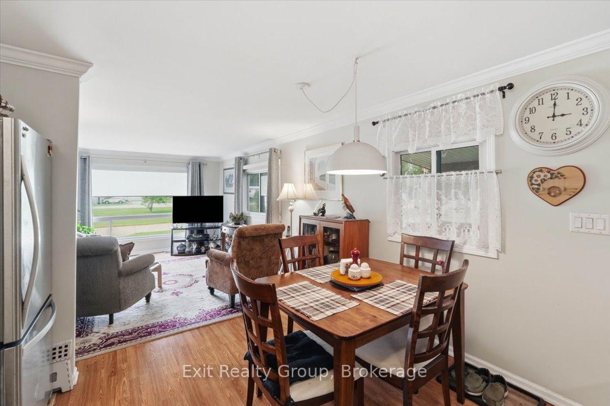 Photo 10 of 12 Park Lane, Quinte West, Sidney Ward — HOMEH
