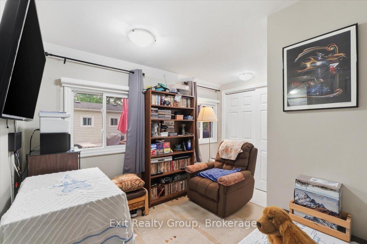 Photo 17 of 12 Park Lane, Quinte West, Sidney Ward — HOMEH
