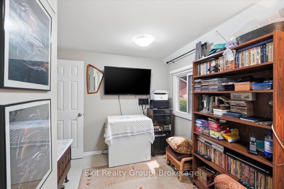 Photo 18 of 12 Park Lane, Quinte West, Sidney Ward — HOMEH