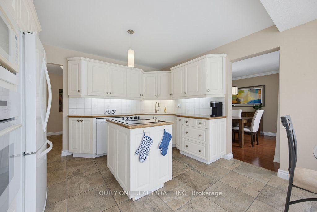 Photo 18 of 1315 Prestone Drive, Ottawa, Bilberry Creek/Queenswood Heights — HOMEH