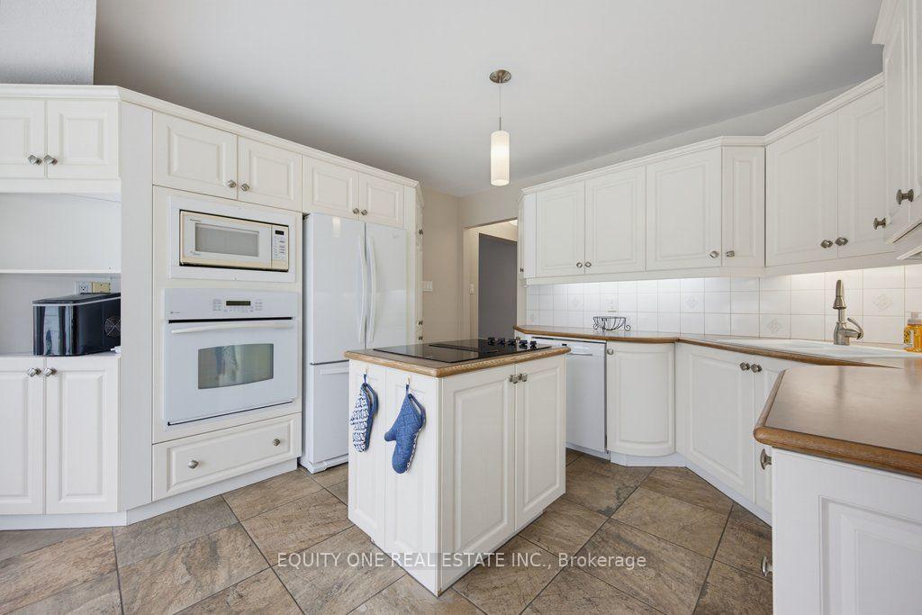 Photo 19 of 1315 Prestone Drive, Ottawa, Bilberry Creek/Queenswood Heights — HOMEH
