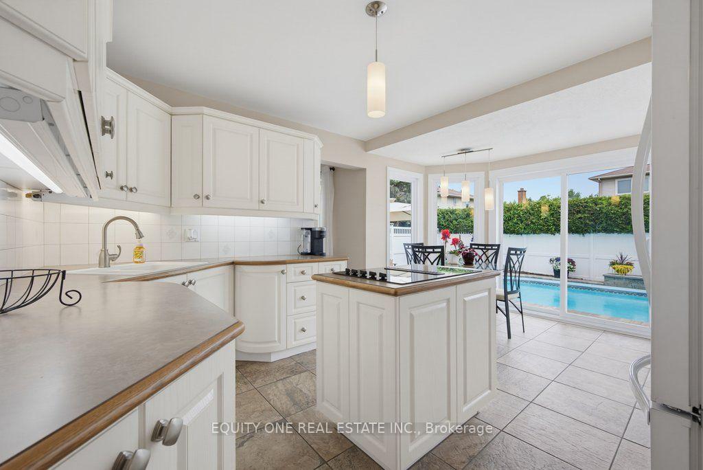 Photo 21 of 1315 Prestone Drive, Ottawa, Bilberry Creek/Queenswood Heights — HOMEH