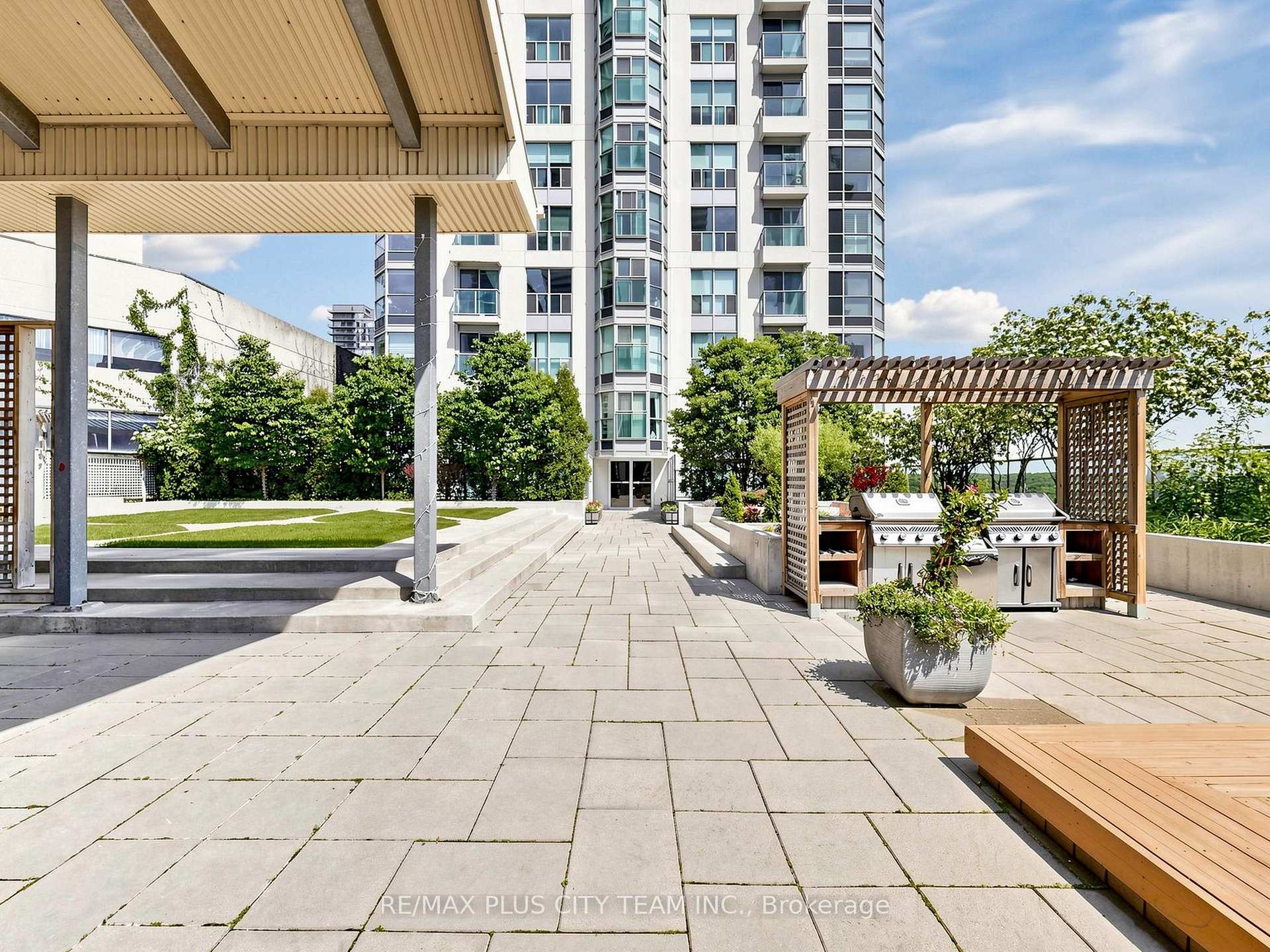 Photo 40 of Unit 2006, 8 Park Road, Toronto, Rosedale-Moore Park — HOMEH
