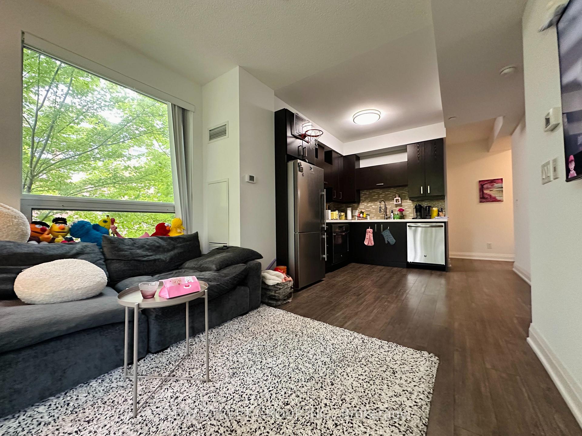 Photo 3 of Unit 222, 28 Uptown Drive, Markham, Unionville — HOMEH