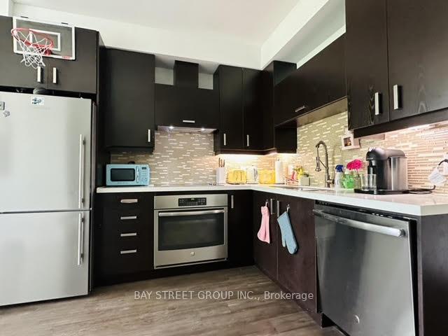 Photo 5 of Unit 222, 28 Uptown Drive, Markham, Unionville — HOMEH