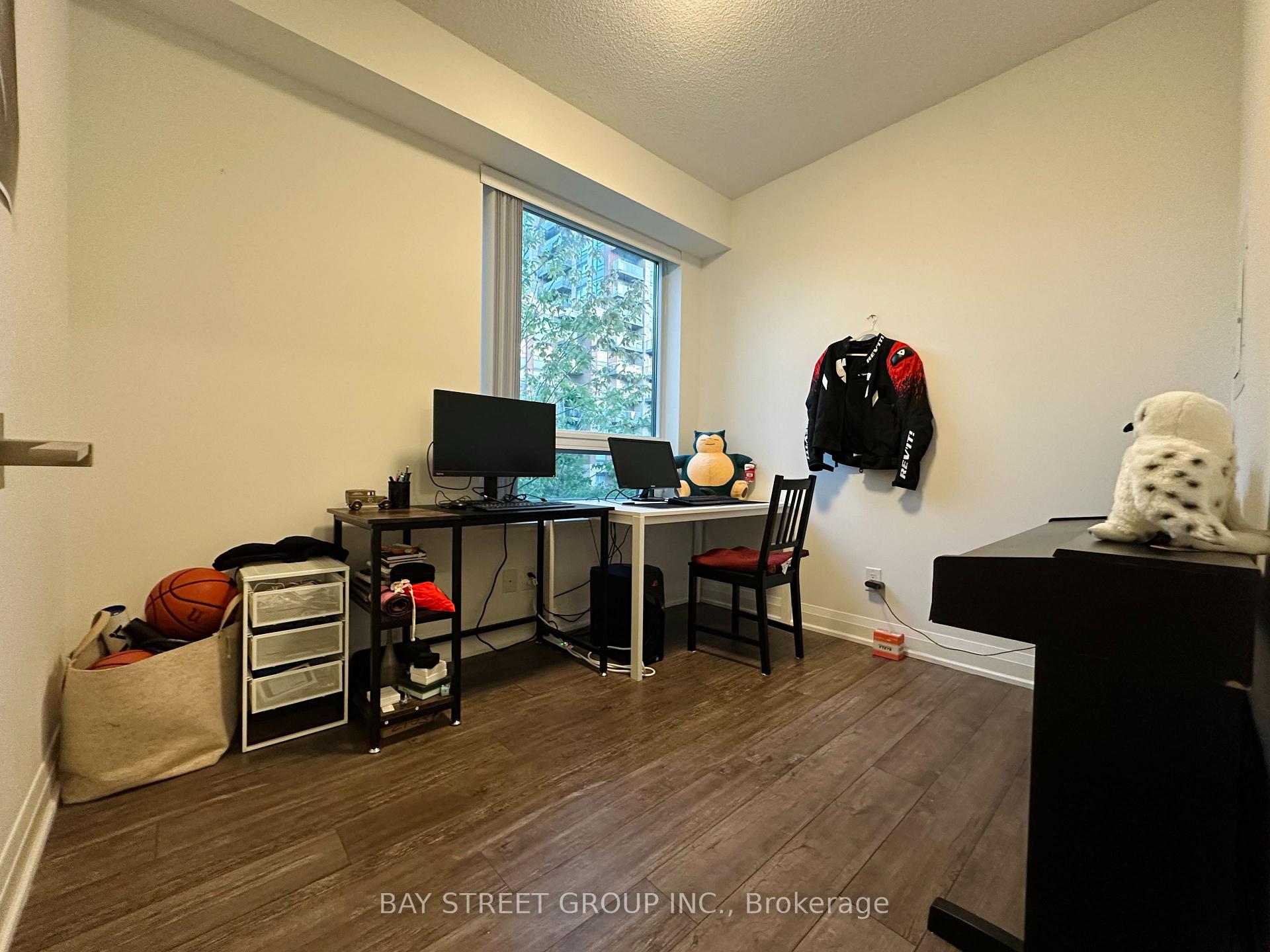 Photo 6 of Unit 222, 28 Uptown Drive, Markham, Unionville — HOMEH