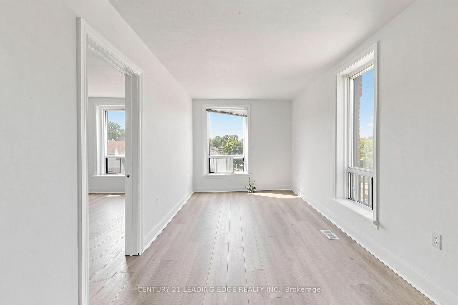 Photo 8 of Unit 3, 18 Brock Street W, Uxbridge — HOMEH