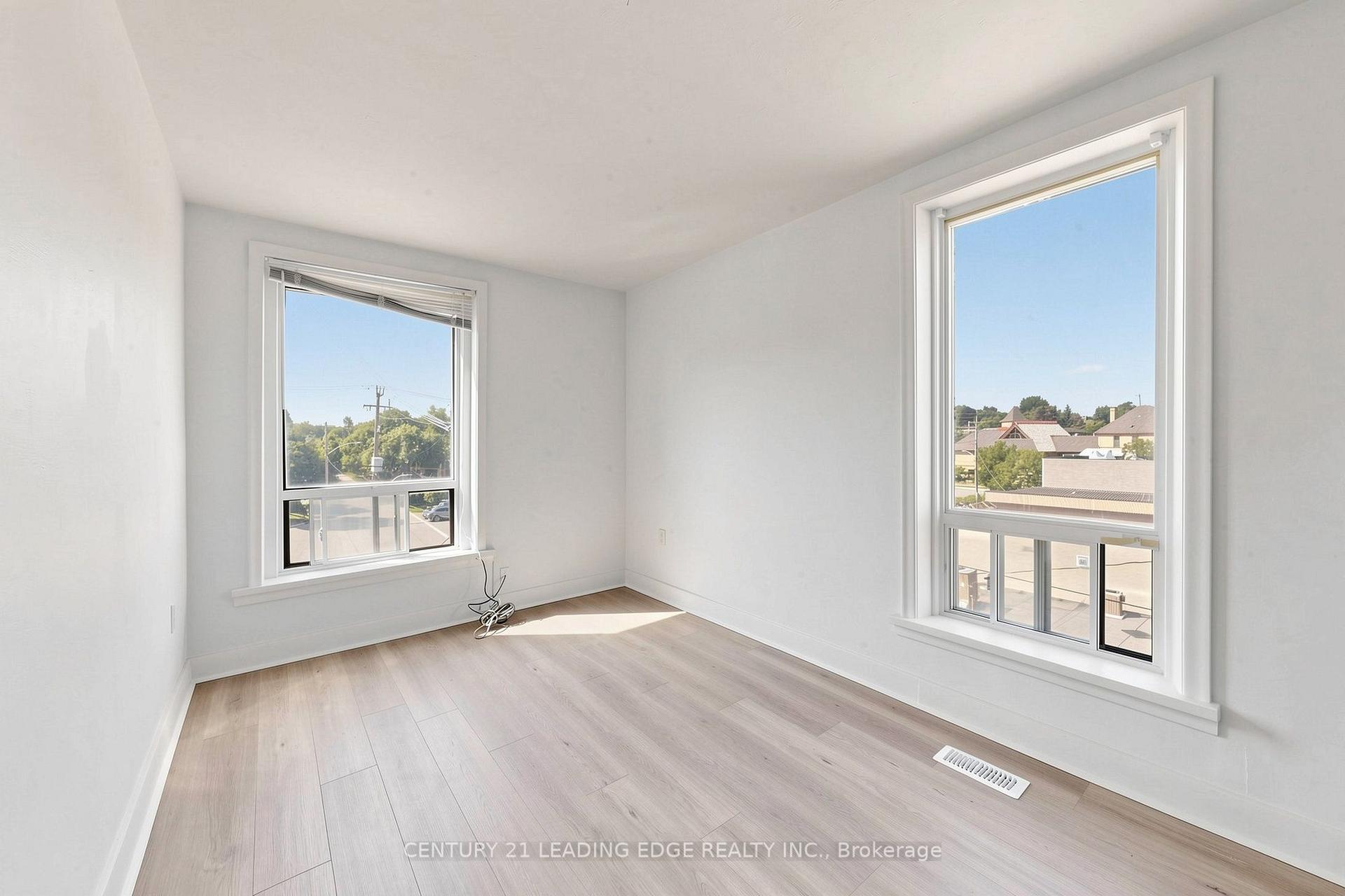 Photo 11 of Unit 3, 18 Brock Street W, Uxbridge — HOMEH