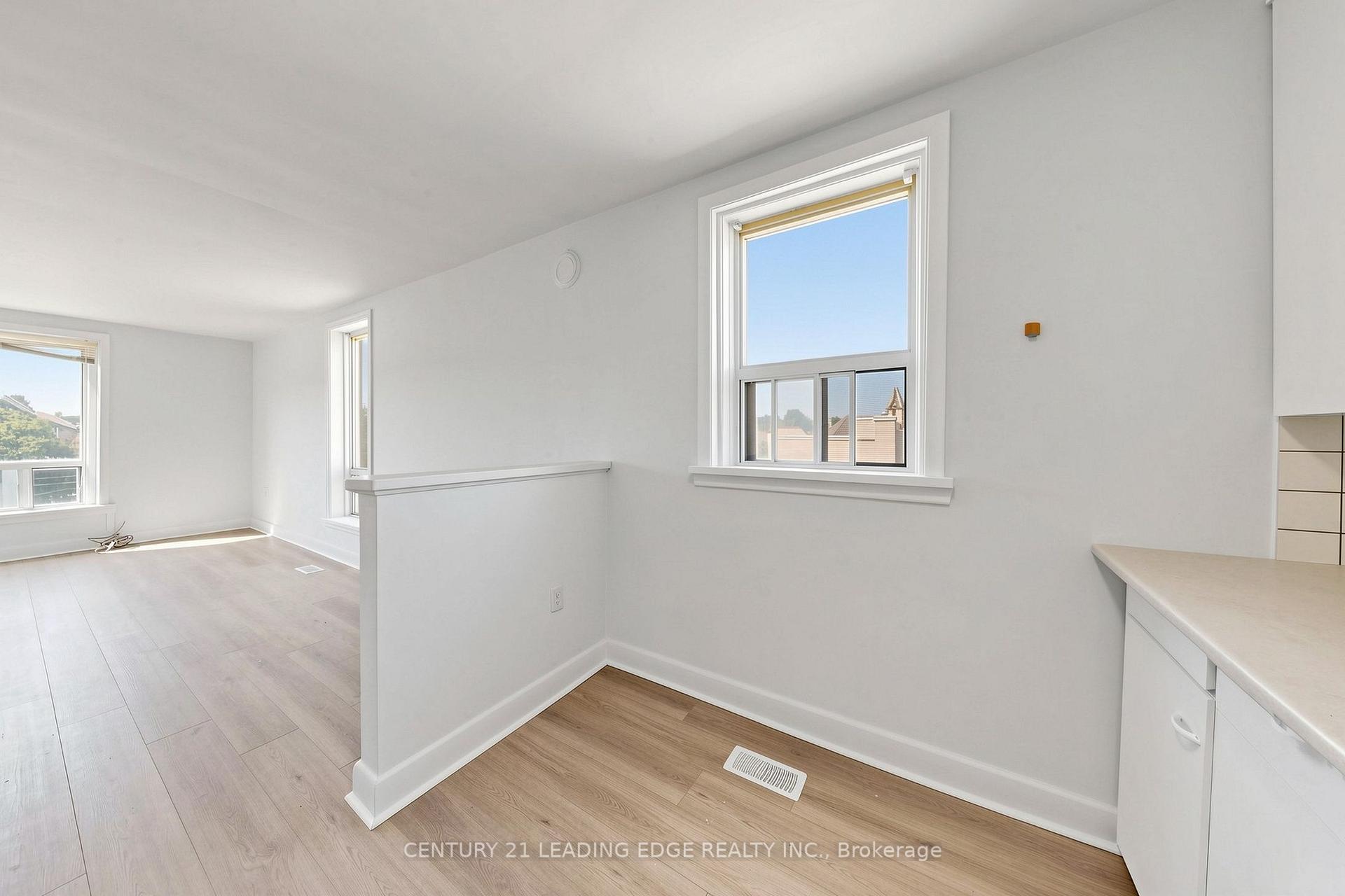 Photo 17 of Unit 3, 18 Brock Street W, Uxbridge — HOMEH