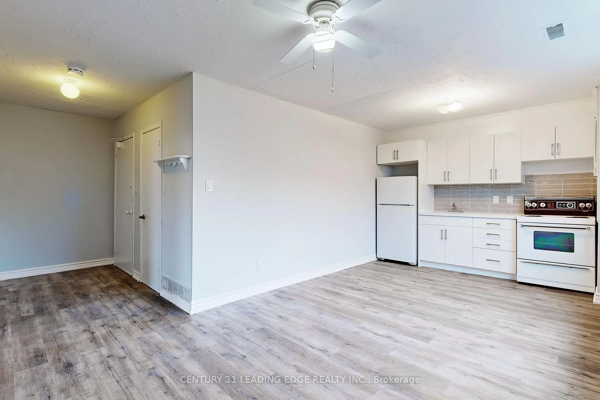 Photo 33 of Unit 3, 18 Brock Street W, Uxbridge — HOMEH