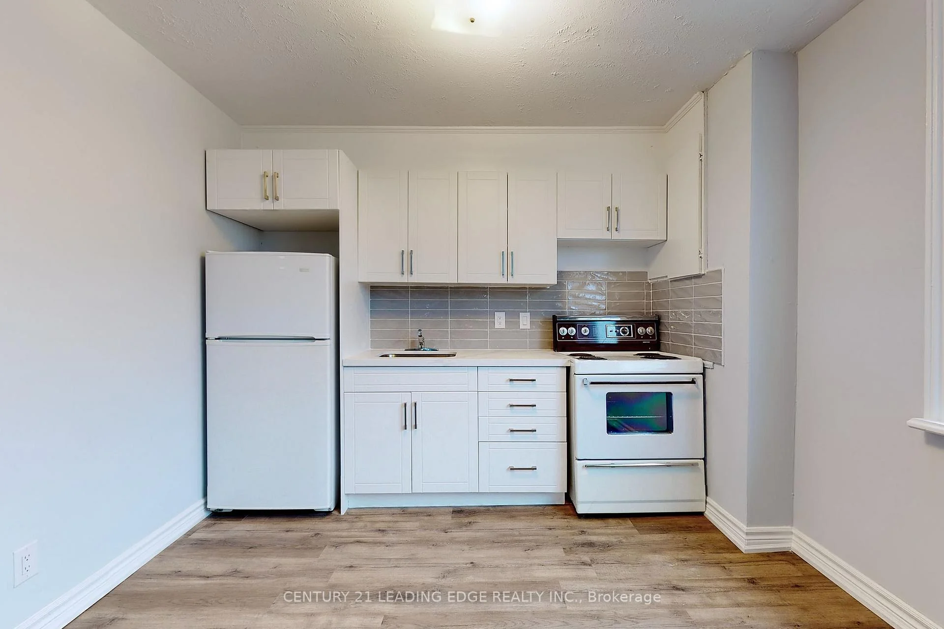Photo 37 of Unit 3, 18 Brock Street W, Uxbridge — HOMEH