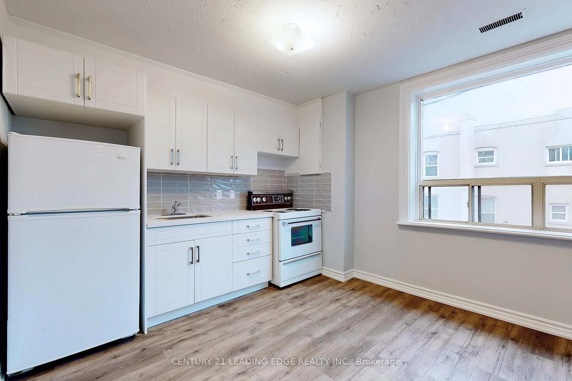 Photo 38 of Unit 3, 18 Brock Street W, Uxbridge — HOMEH
