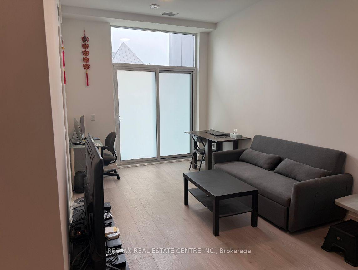Photo 5 of Unit 111, 2501 Saw Whet Boulevard E, Oakville, Glen Abbey — HOMEH