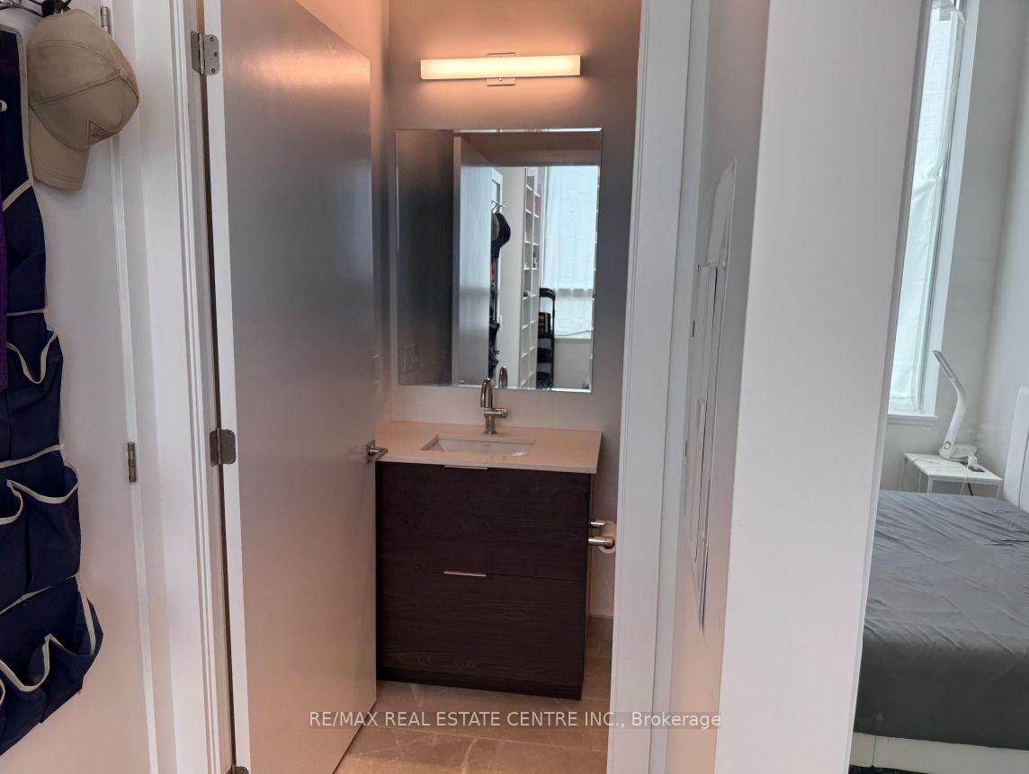 Photo 9 of Unit 111, 2501 Saw Whet Boulevard E, Oakville, Glen Abbey — HOMEH