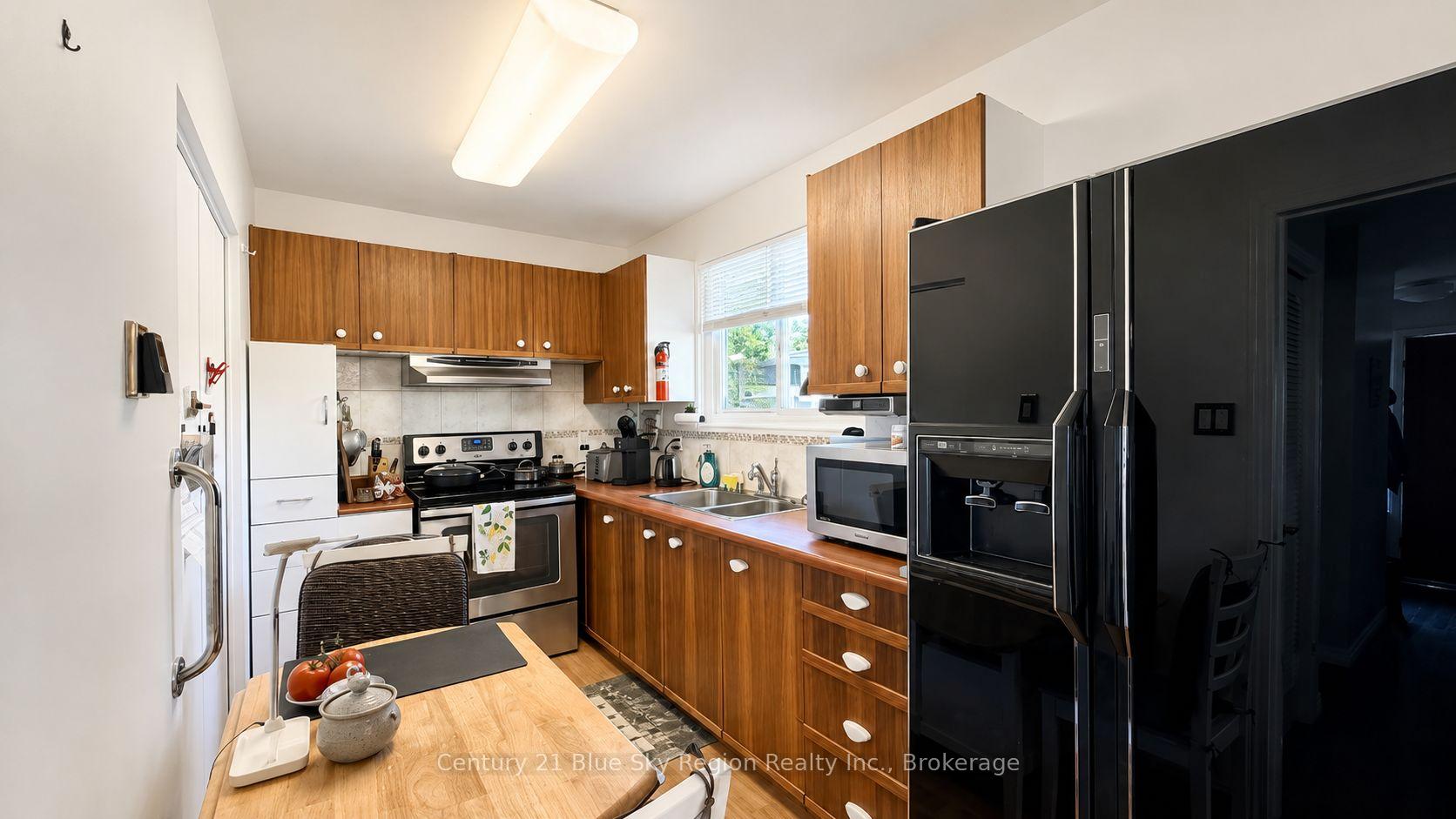 Photo 9 of 3 Superior Crescent, North Bay, Ferris — HOMEH
