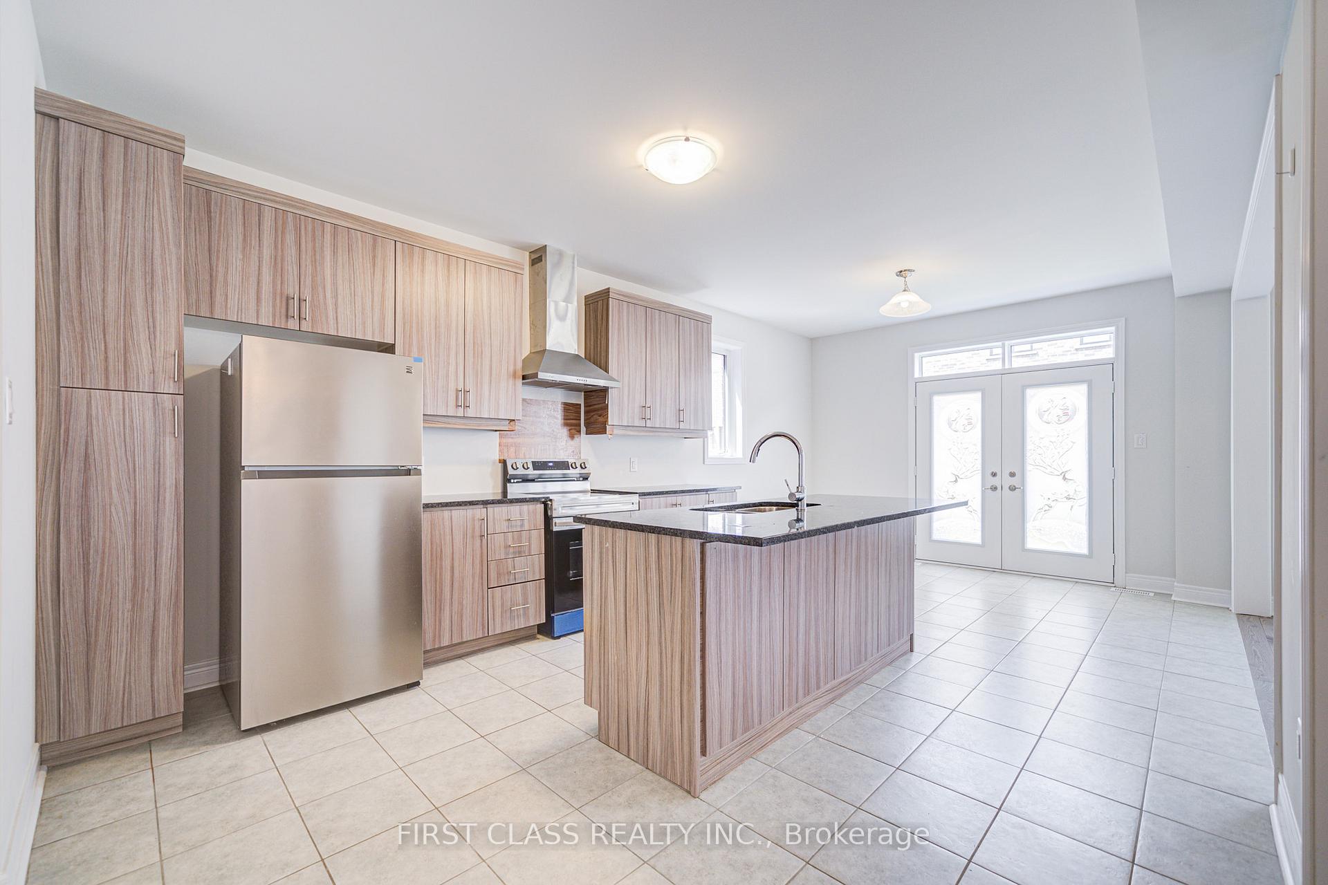 Photo 6 of 8 Nigh Drive, Markham, Middlefield — HOMEH