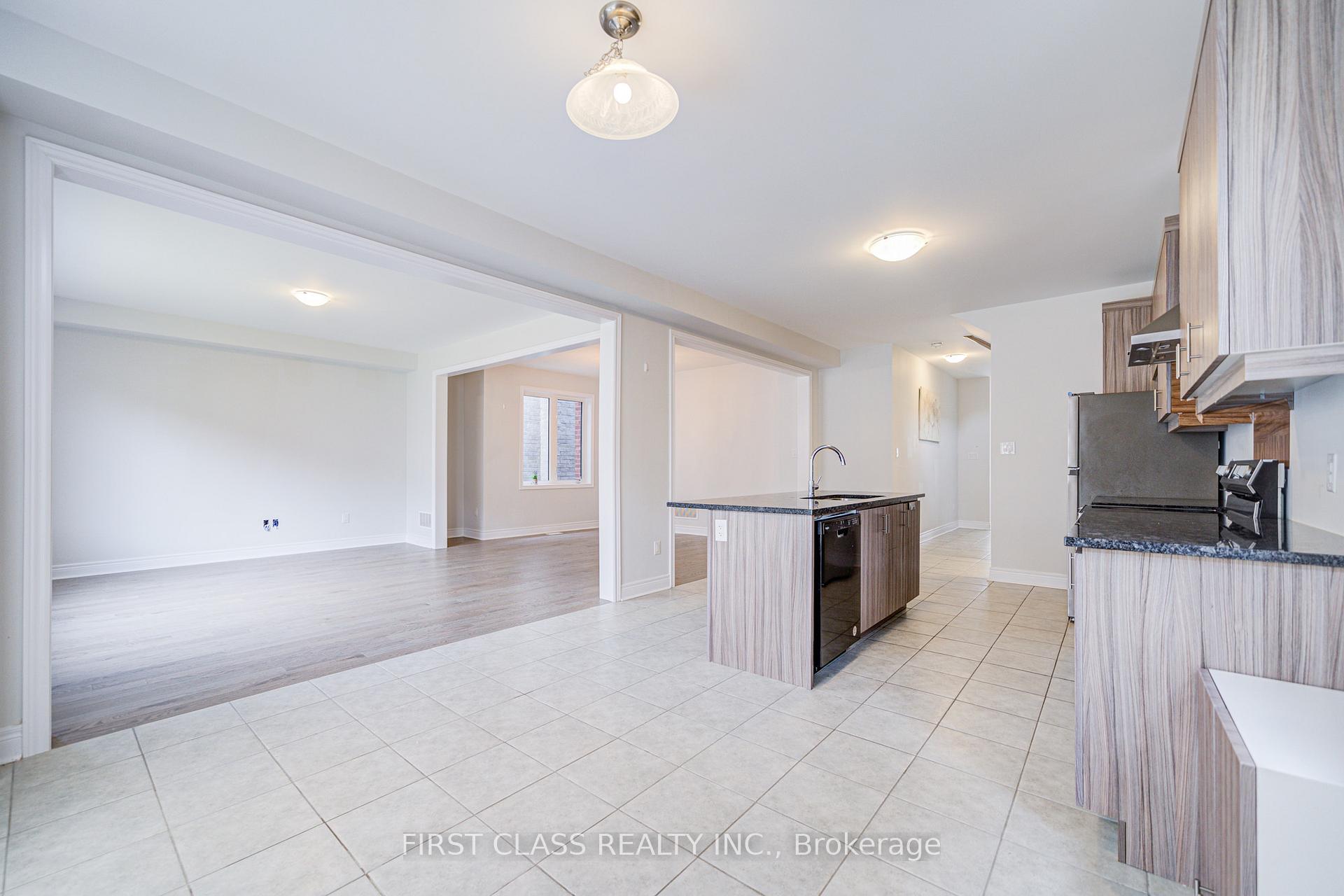 Photo 9 of 8 Nigh Drive, Markham, Middlefield — HOMEH