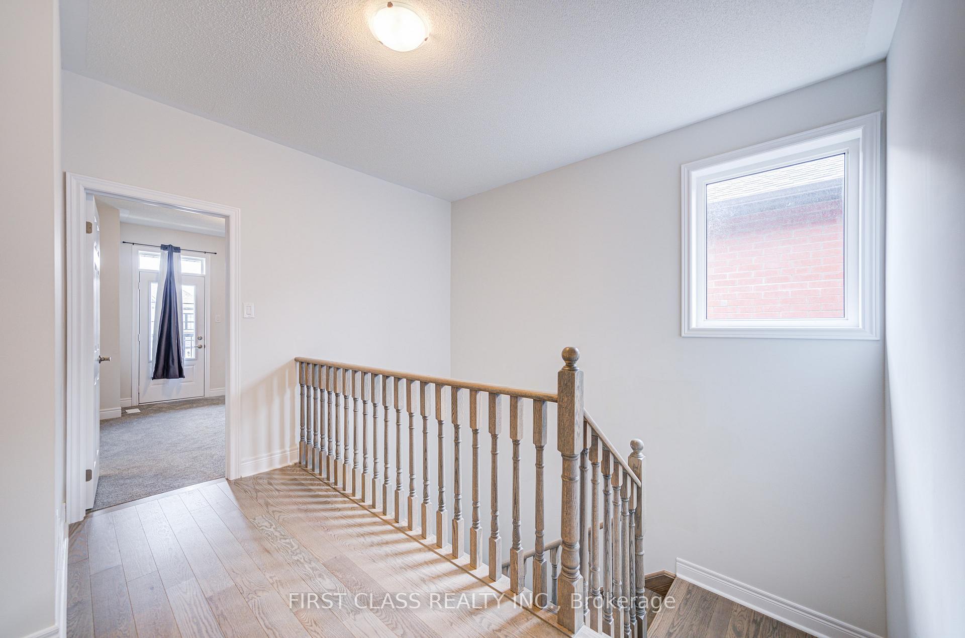 Photo 19 of 8 Nigh Drive, Markham, Middlefield — HOMEH