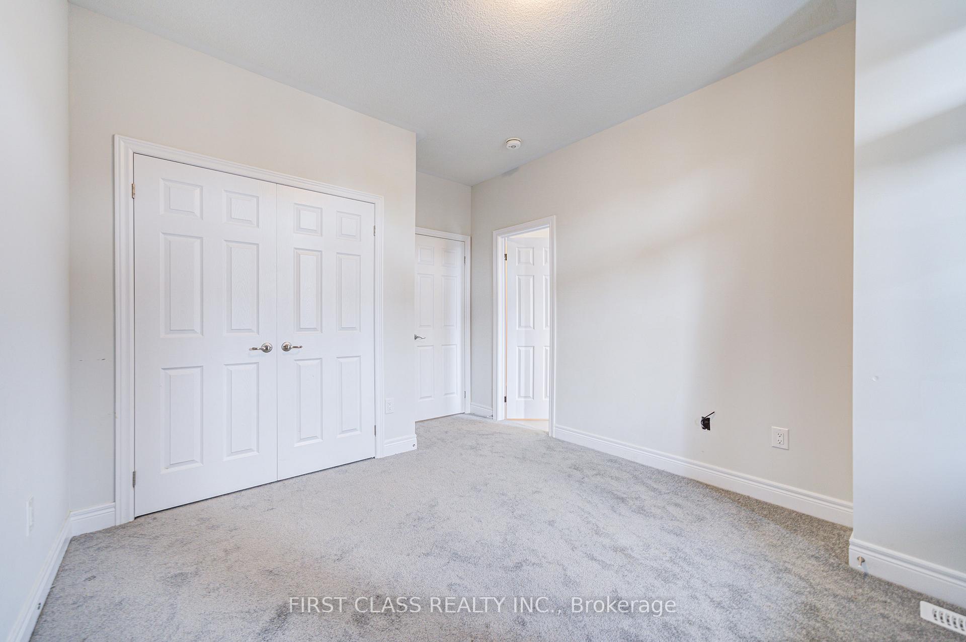 Photo 21 of 8 Nigh Drive, Markham, Middlefield — HOMEH