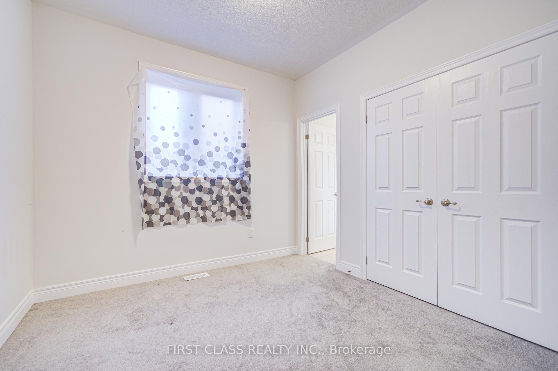 Photo 32 of 8 Nigh Drive, Markham, Middlefield — HOMEH