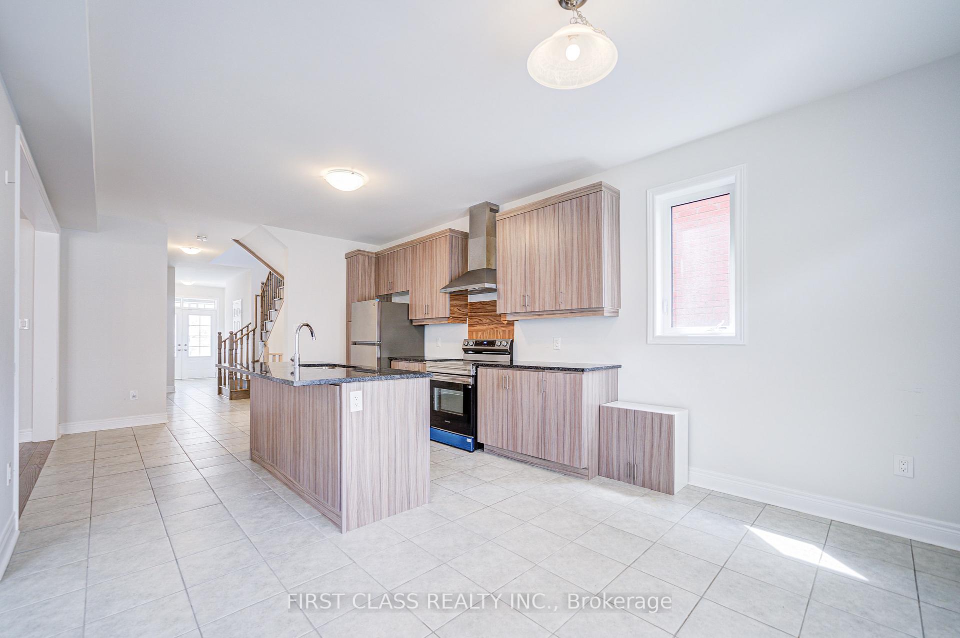 Photo 7 of 8 Nigh Drive, Markham, Middlefield — HOMEH