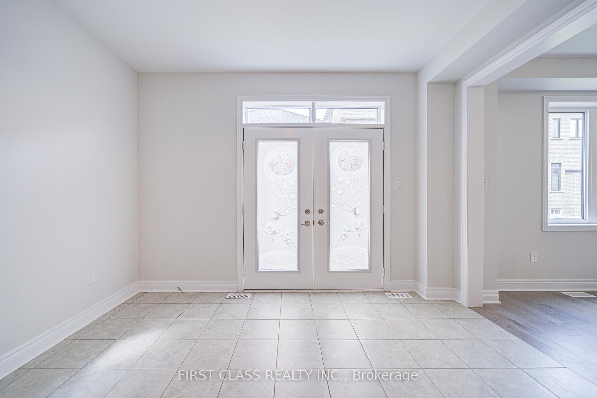 Photo 11 of 8 Nigh Drive, Markham, Middlefield — HOMEH