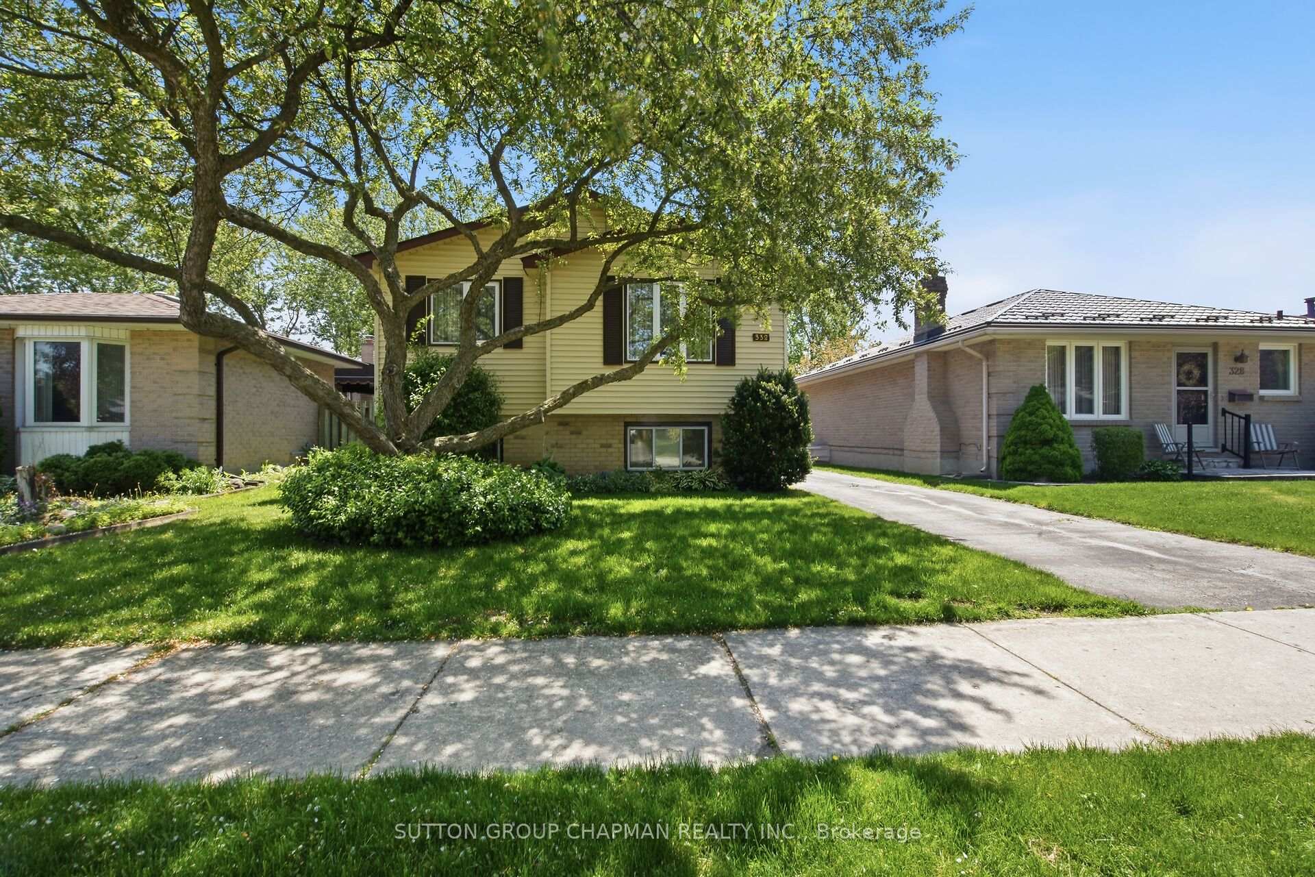 Photo 27 of 332 Ardsley Crescent, London, North I — HOMEH