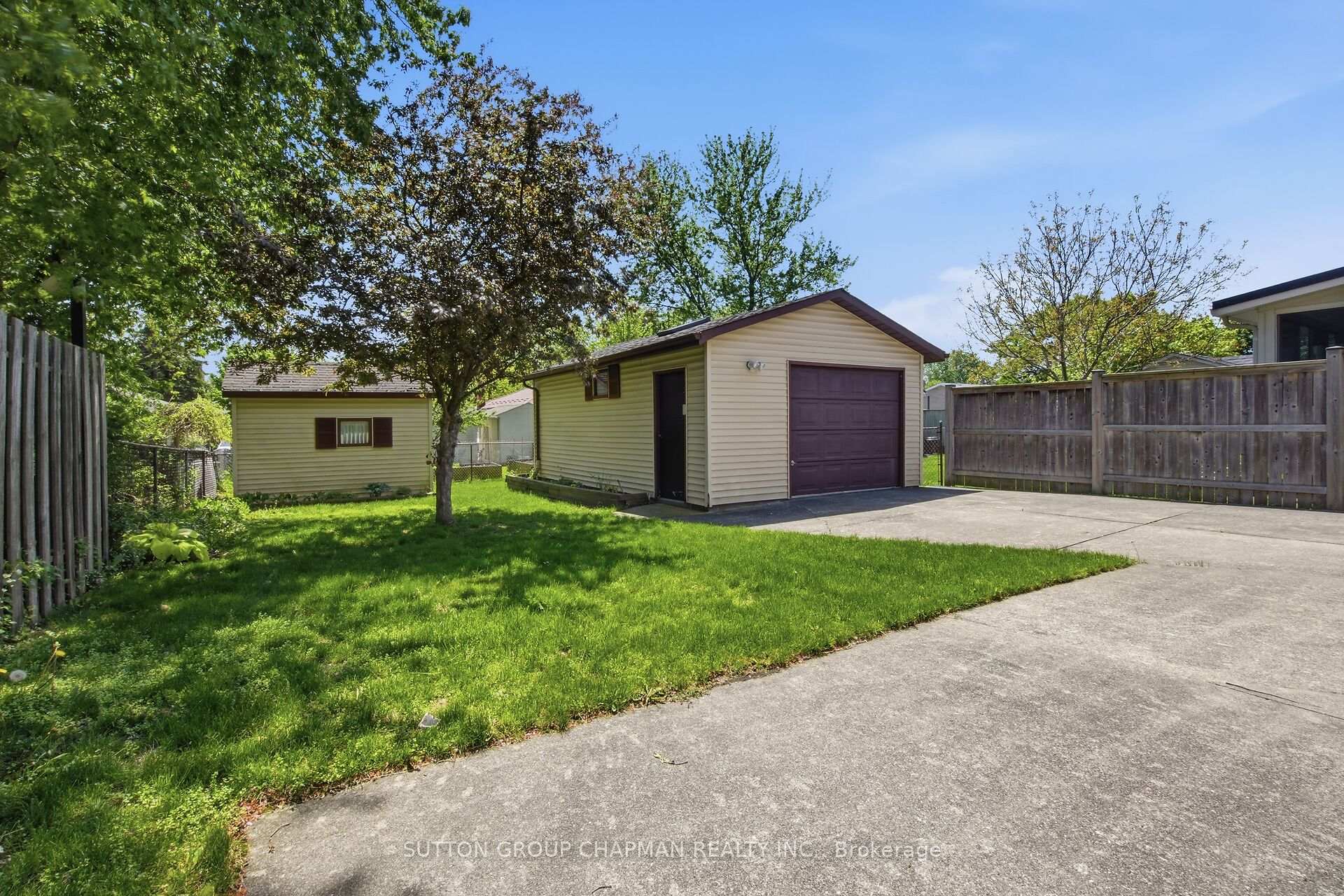 Photo 30 of 332 Ardsley Crescent, London, North I — HOMEH