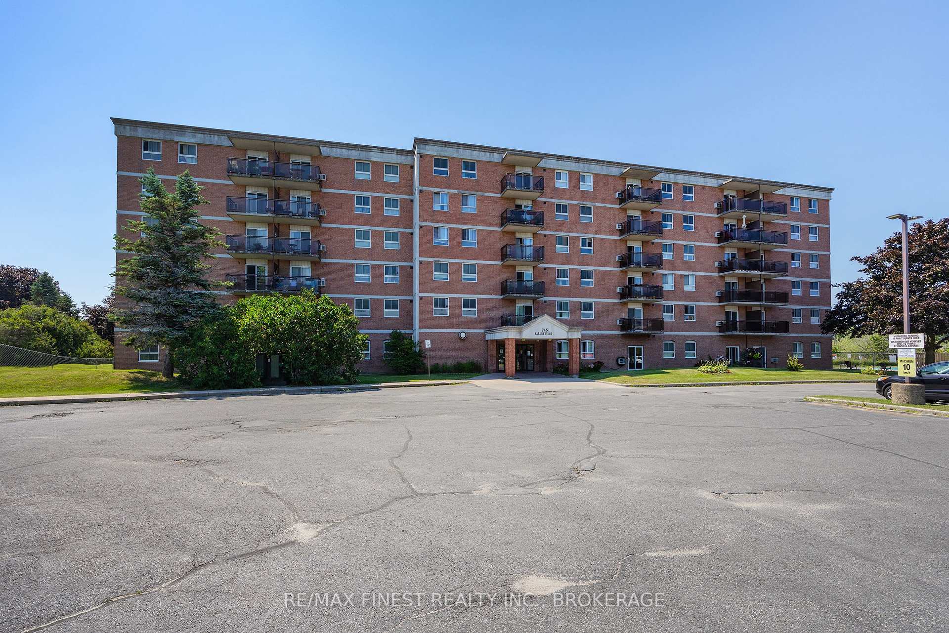 Photo 2 of Unit 101, 745 Davis Drive, Kingston, East Gardiners Rd — HOMEH