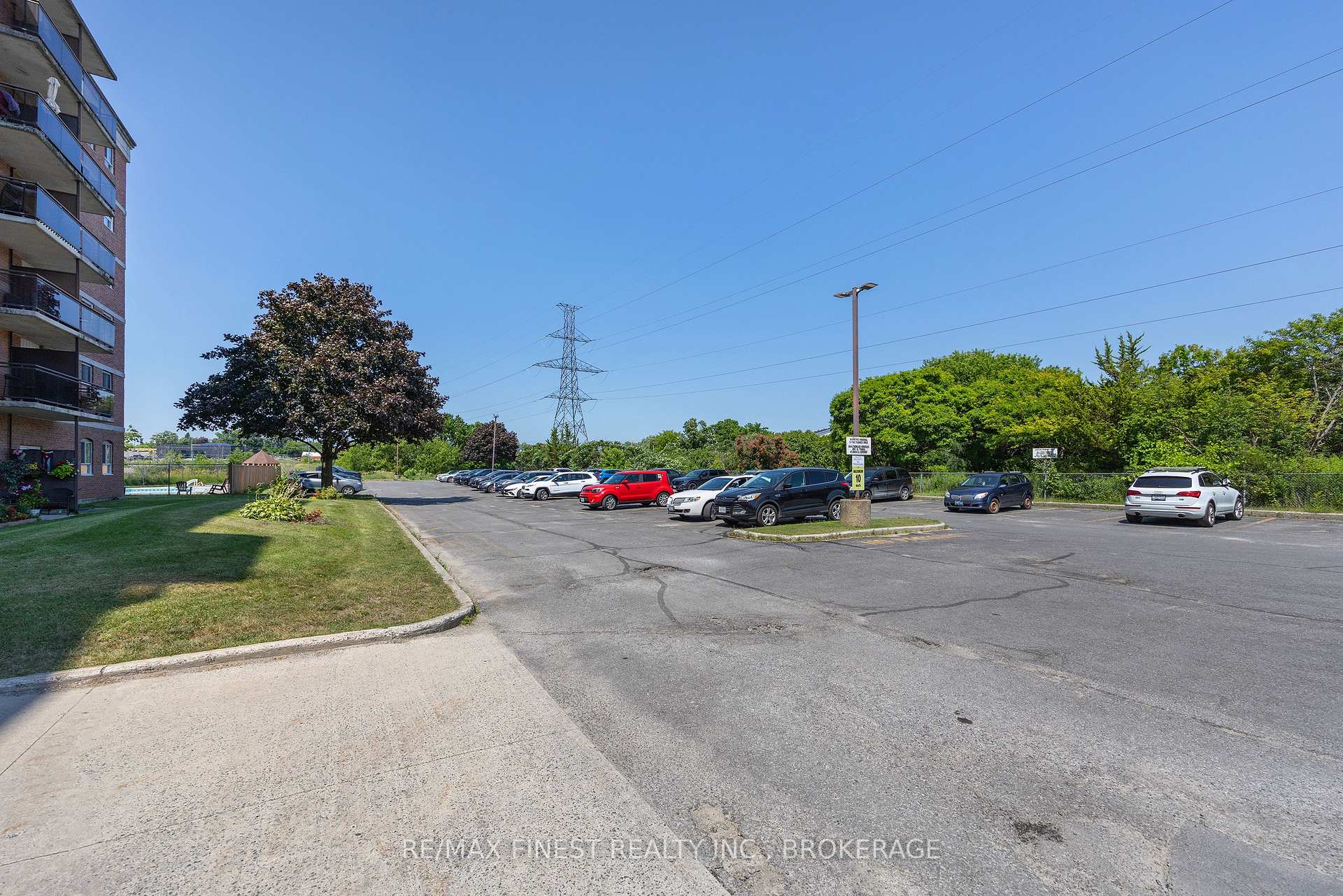 Photo 6 of Unit 101, 745 Davis Drive, Kingston, East Gardiners Rd — HOMEH