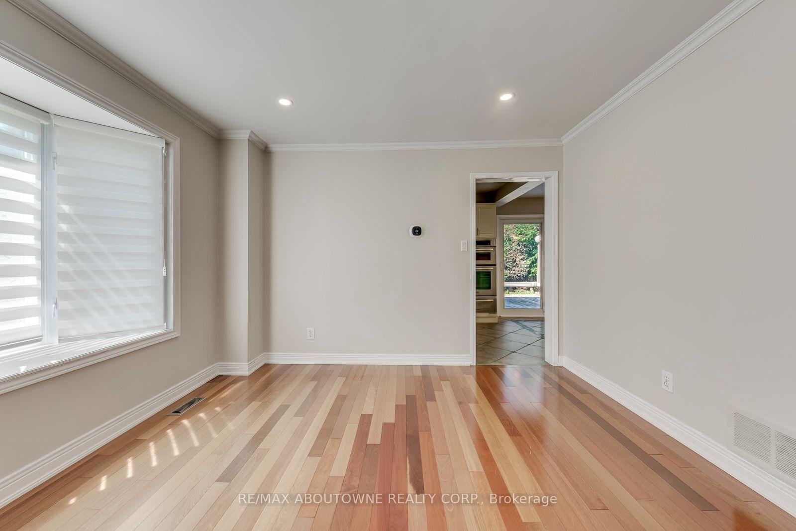 Photo 10 of 1124 Notley Crescent, Oakville, Glen Abbey — HOMEH