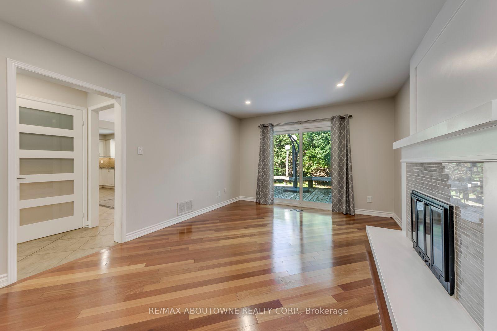 Photo 14 of 1124 Notley Crescent, Oakville, Glen Abbey — HOMEH