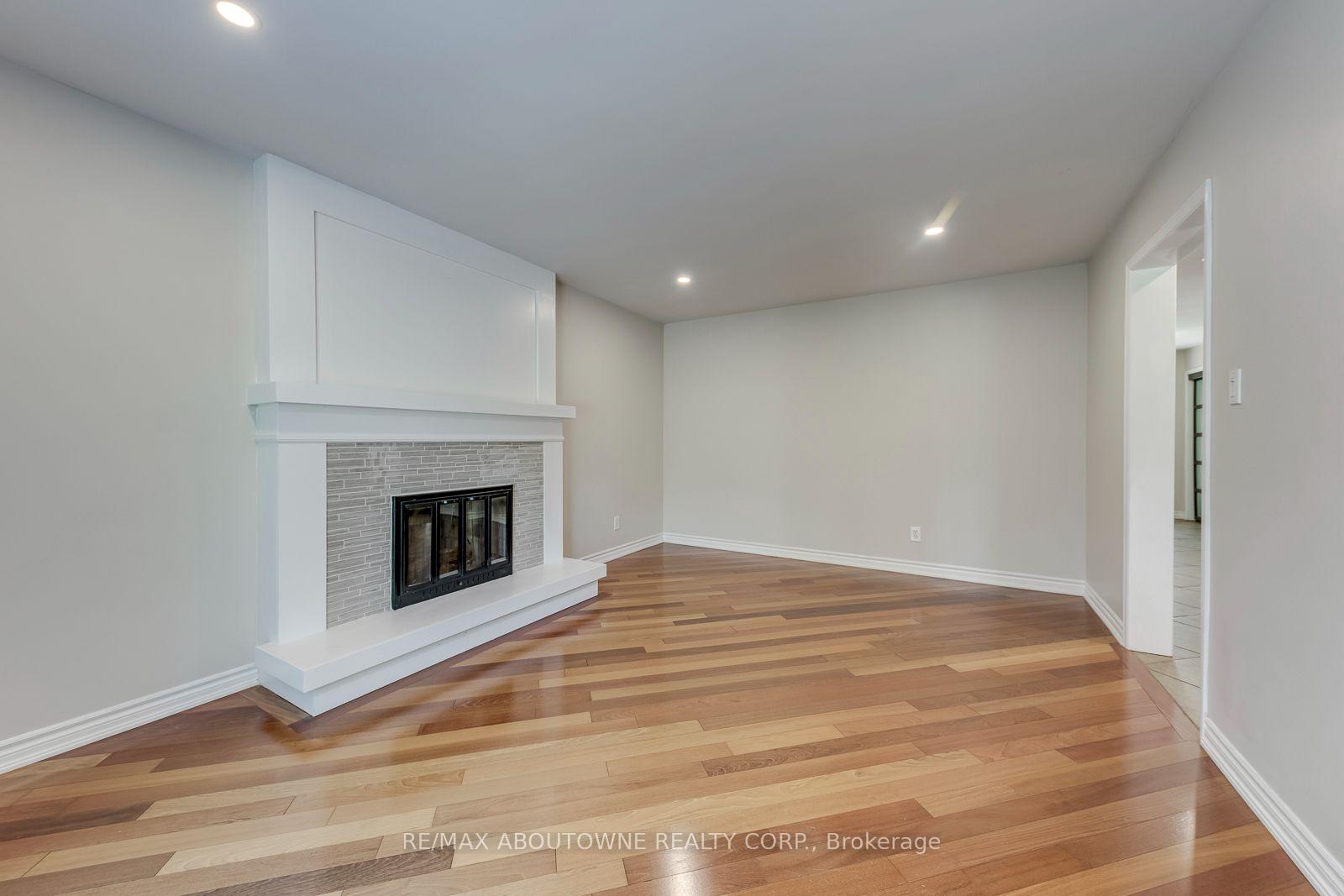 Photo 15 of 1124 Notley Crescent, Oakville, Glen Abbey — HOMEH
