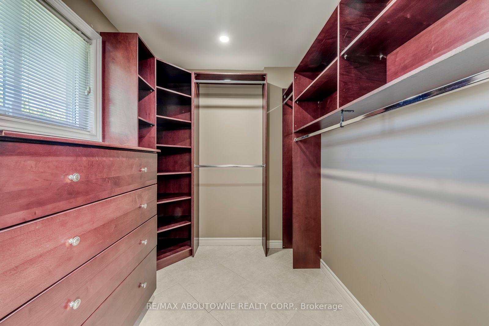 Photo 26 of 1124 Notley Crescent, Oakville, Glen Abbey — HOMEH