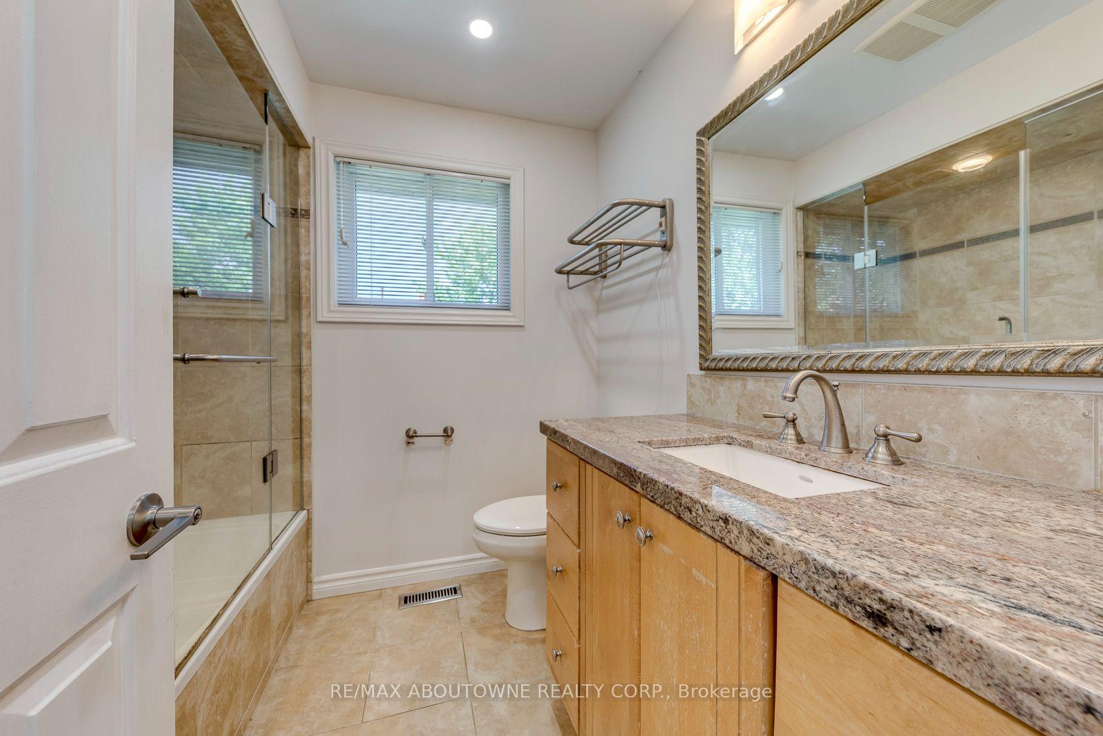 Photo 33 of 1124 Notley Crescent, Oakville, Glen Abbey — HOMEH