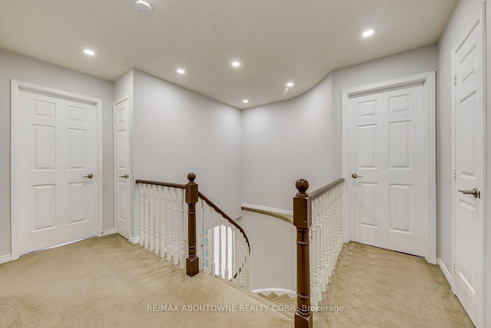 Photo 34 of 1124 Notley Crescent, Oakville, Glen Abbey — HOMEH