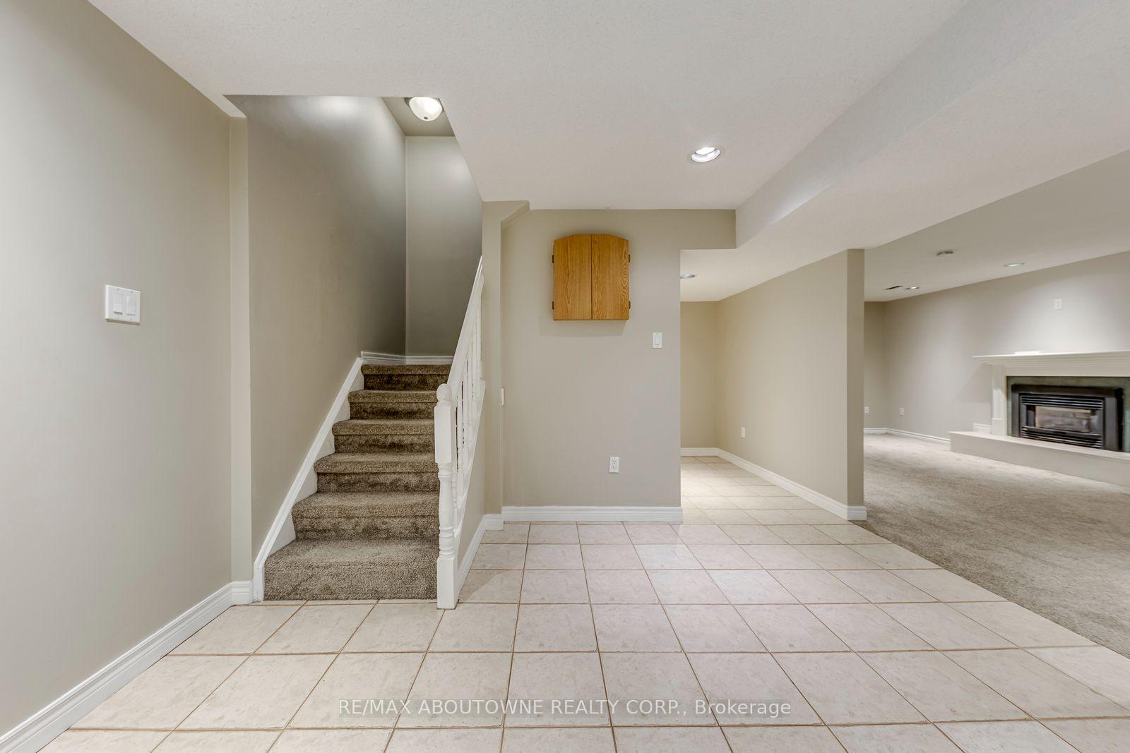 Photo 35 of 1124 Notley Crescent, Oakville, Glen Abbey — HOMEH