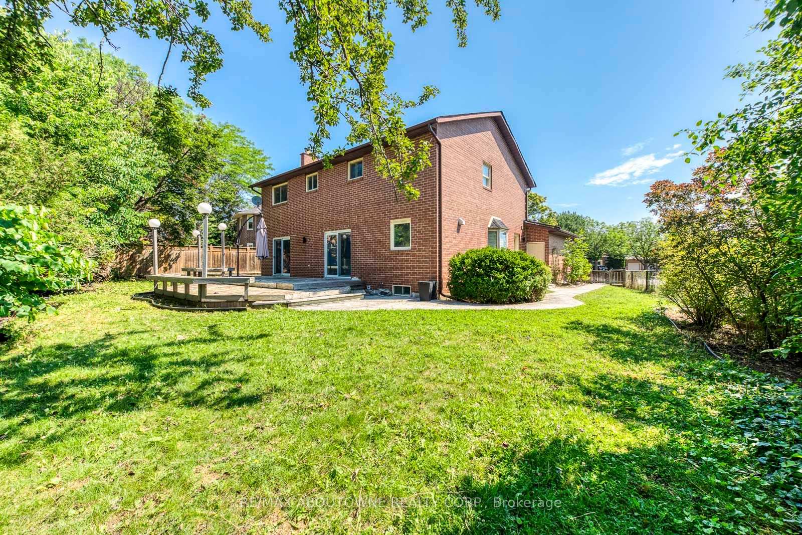 Photo 44 of 1124 Notley Crescent, Oakville, Glen Abbey — HOMEH