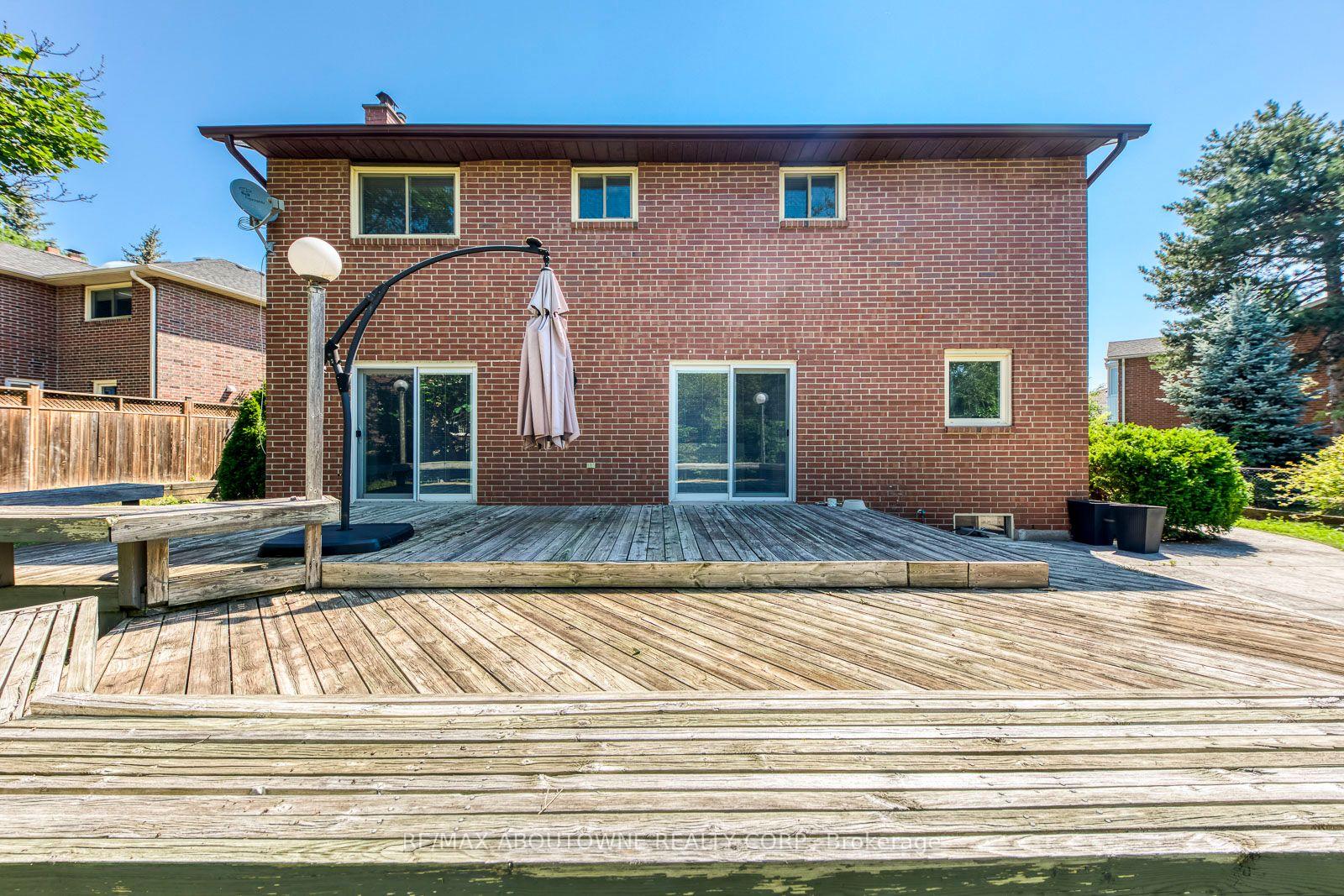Photo 45 of 1124 Notley Crescent, Oakville, Glen Abbey — HOMEH