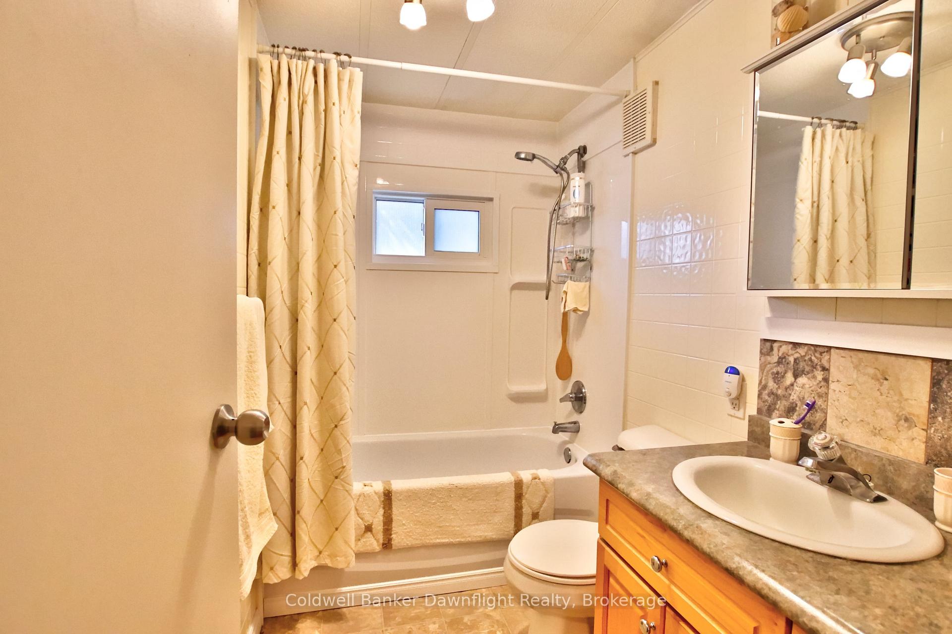 Photo 13 of 42 Cranberry Drive, Ashfield-Colborne-Wawanosh, Colborne — HOMEH