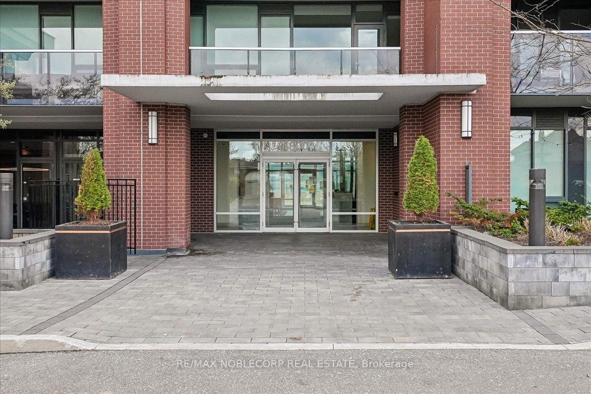 Photo 5 of Unit 503, 4800 Highway 7, Vaughan, East Woodbridge — HOMEH
