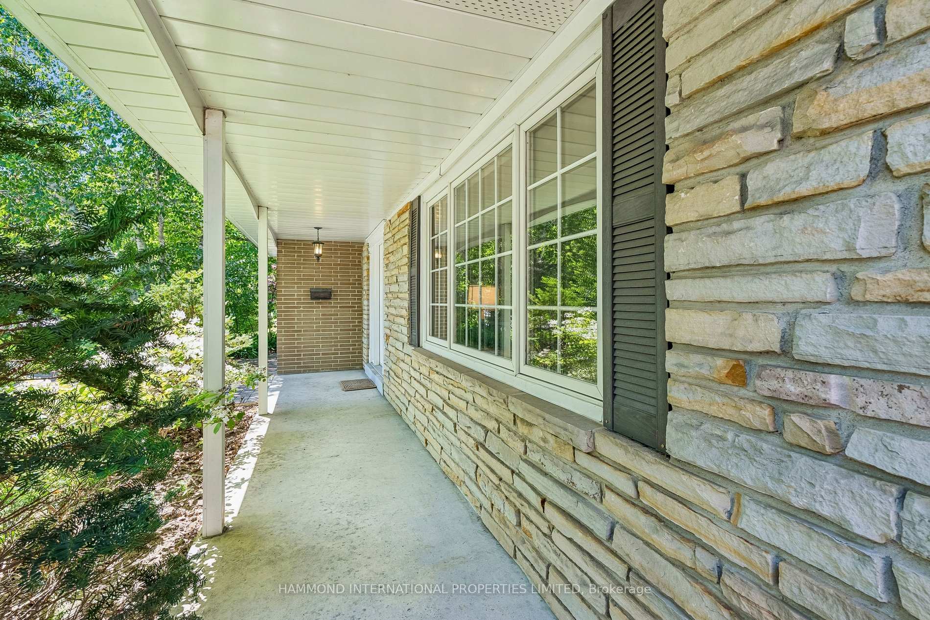 Photo 2 of 28 Almond Avenue, Markham, Grandview — HOMEH