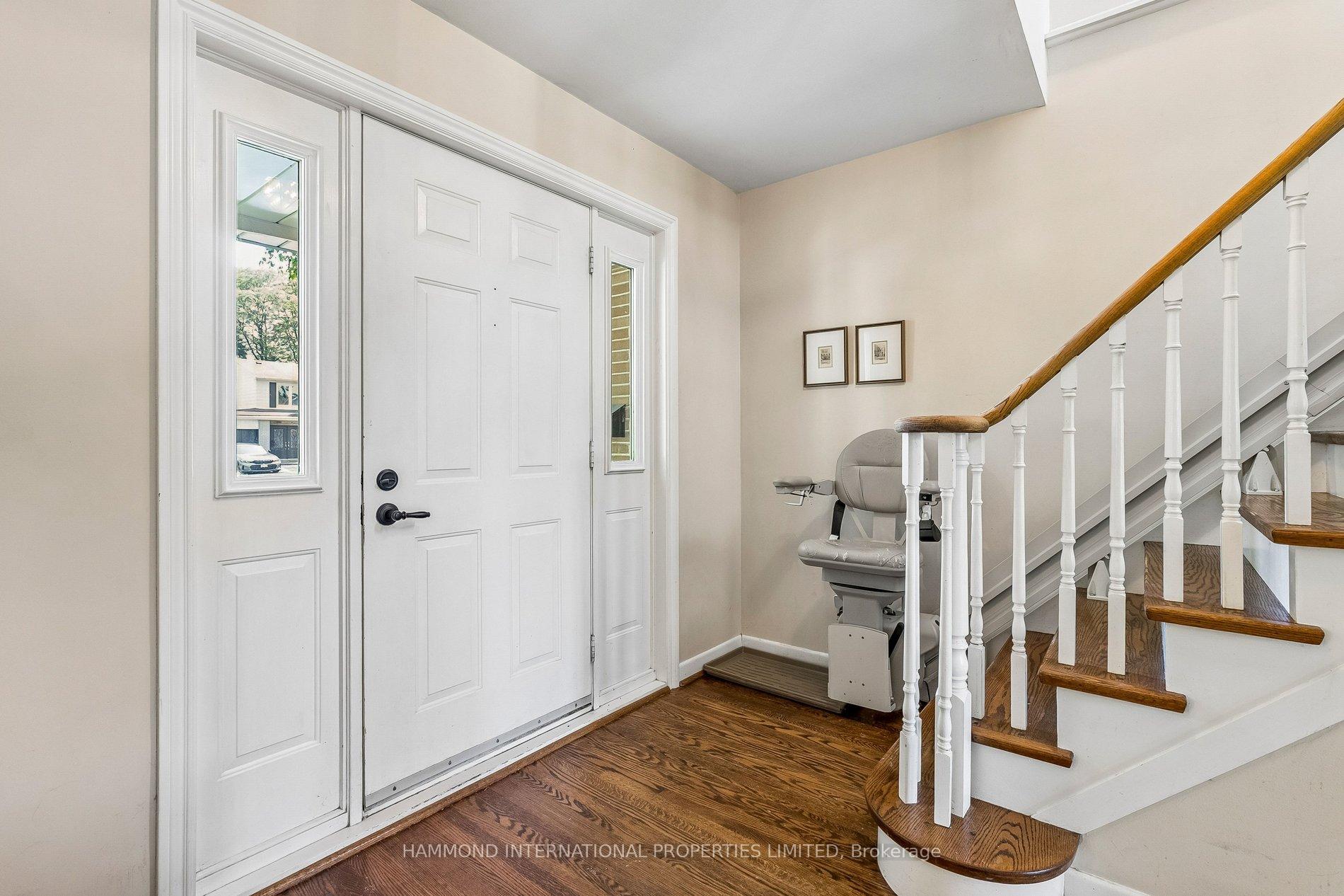Photo 3 of 28 Almond Avenue, Markham, Grandview — HOMEH