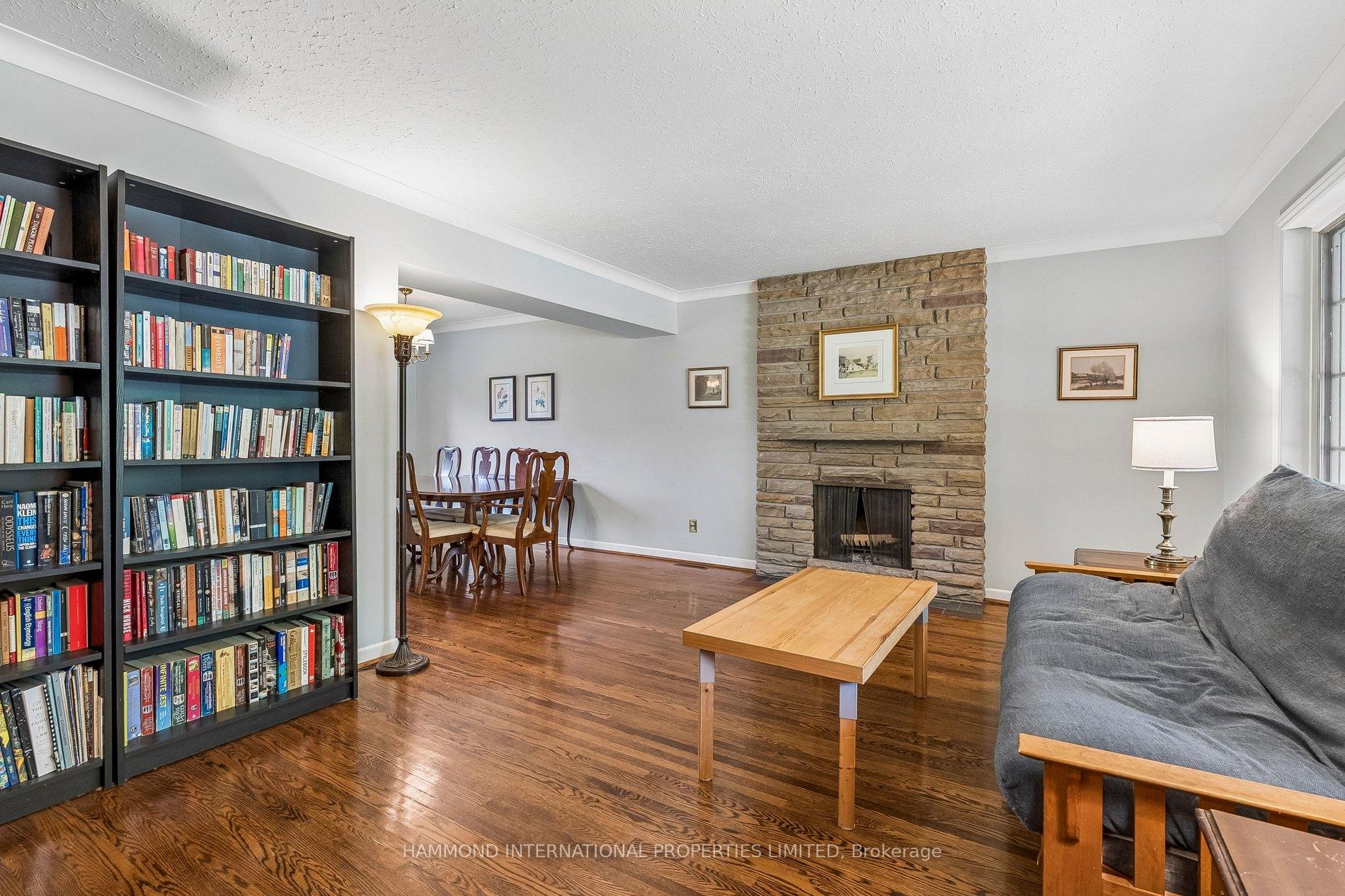 Photo 8 of 28 Almond Avenue, Markham, Grandview — HOMEH