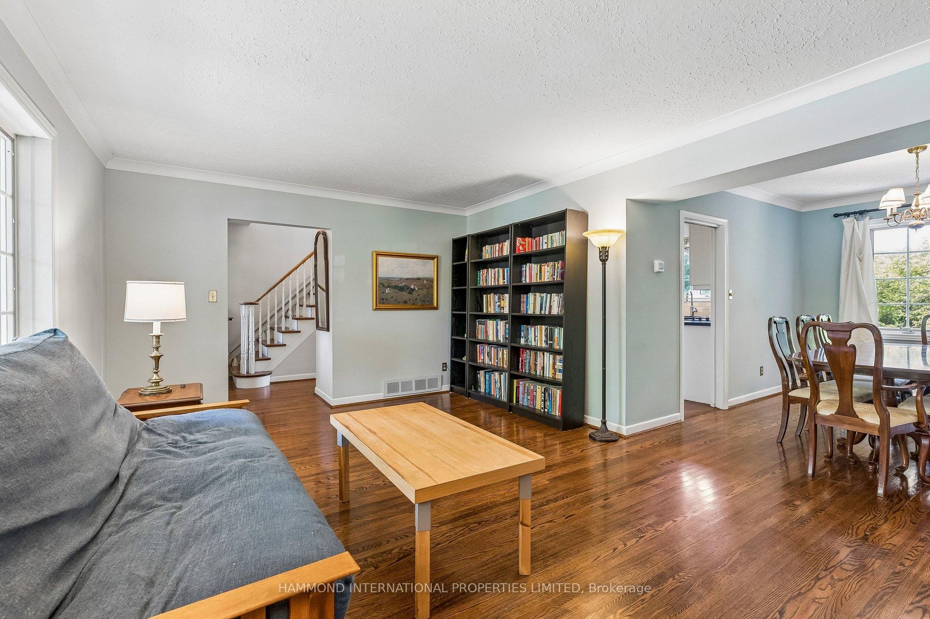 Photo 10 of 28 Almond Avenue, Markham, Grandview — HOMEH