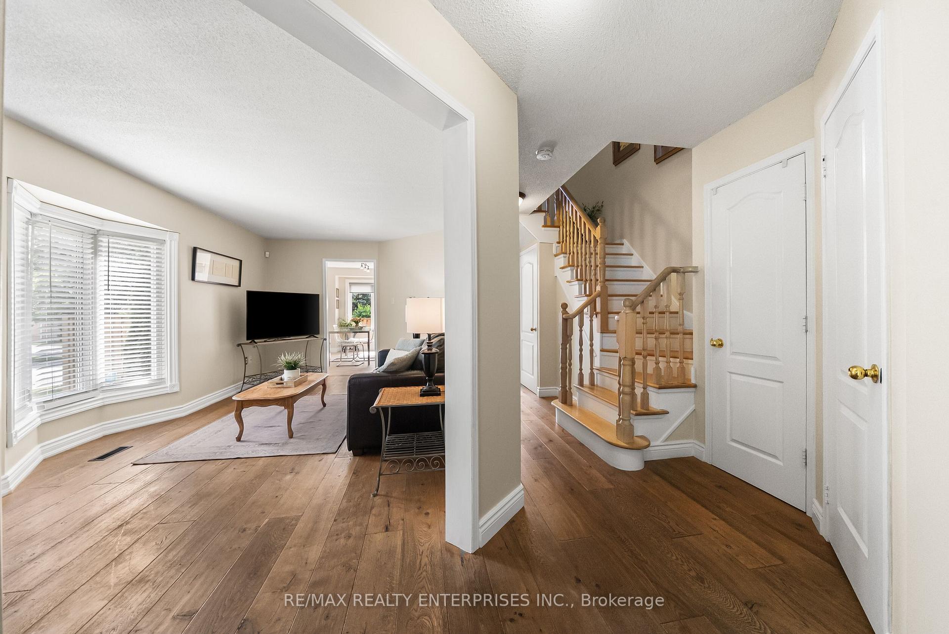 Photo 7 of 6916 Yarrow Avenue, Mississauga, Lisgar — HOMEH