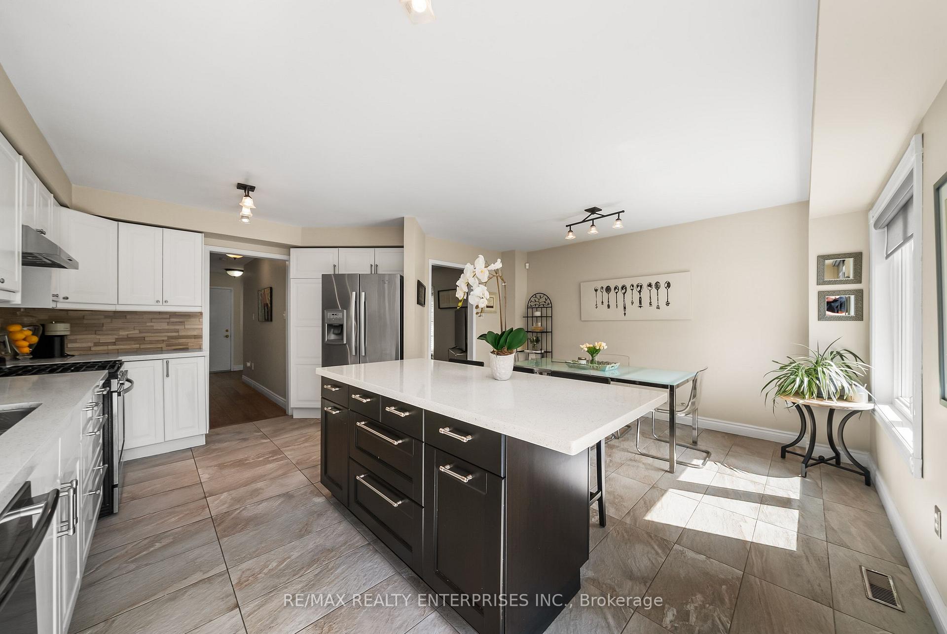 Photo 14 of 6916 Yarrow Avenue, Mississauga, Lisgar — HOMEH