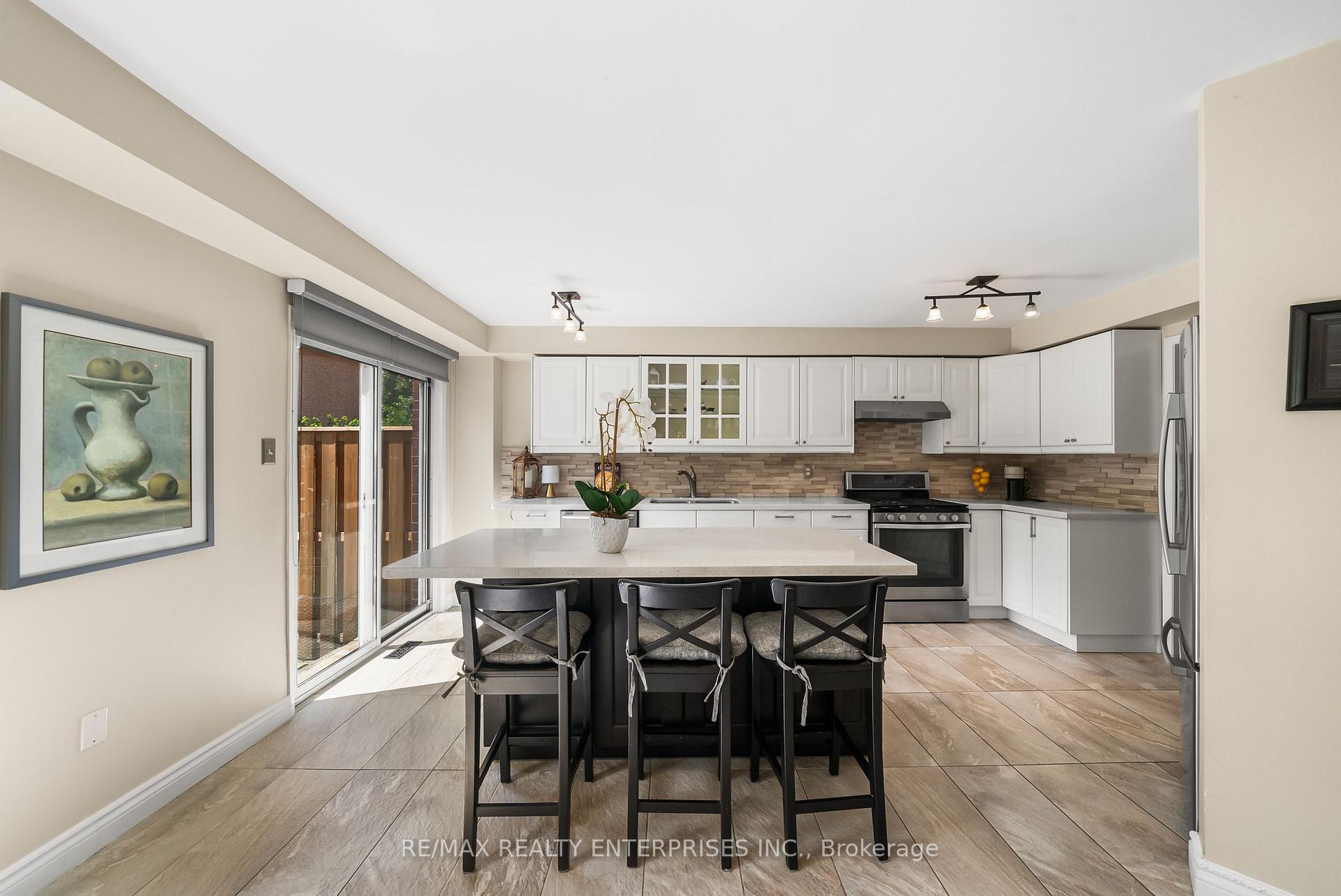 Photo 16 of 6916 Yarrow Avenue, Mississauga, Lisgar — HOMEH