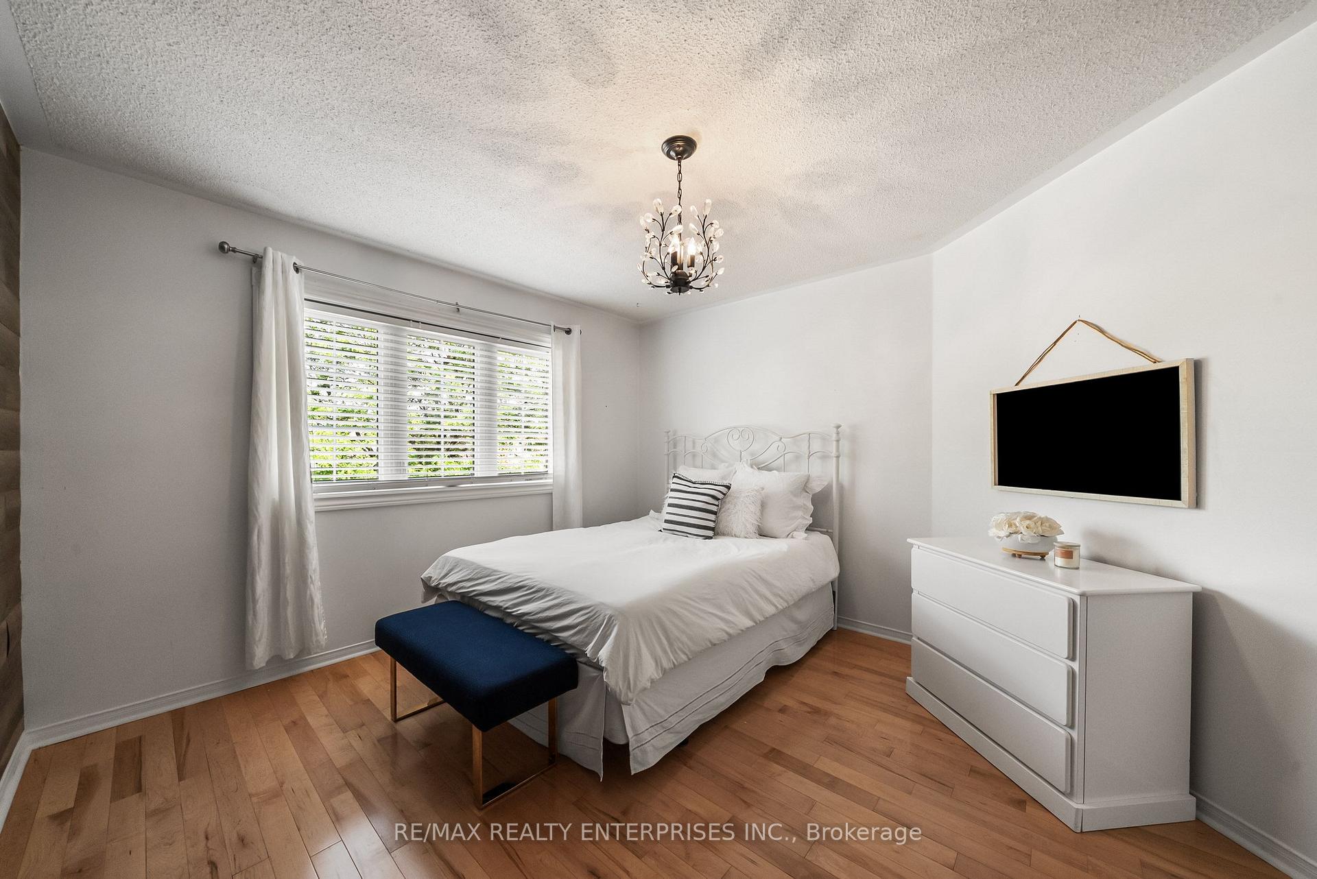 Photo 28 of 6916 Yarrow Avenue, Mississauga, Lisgar — HOMEH