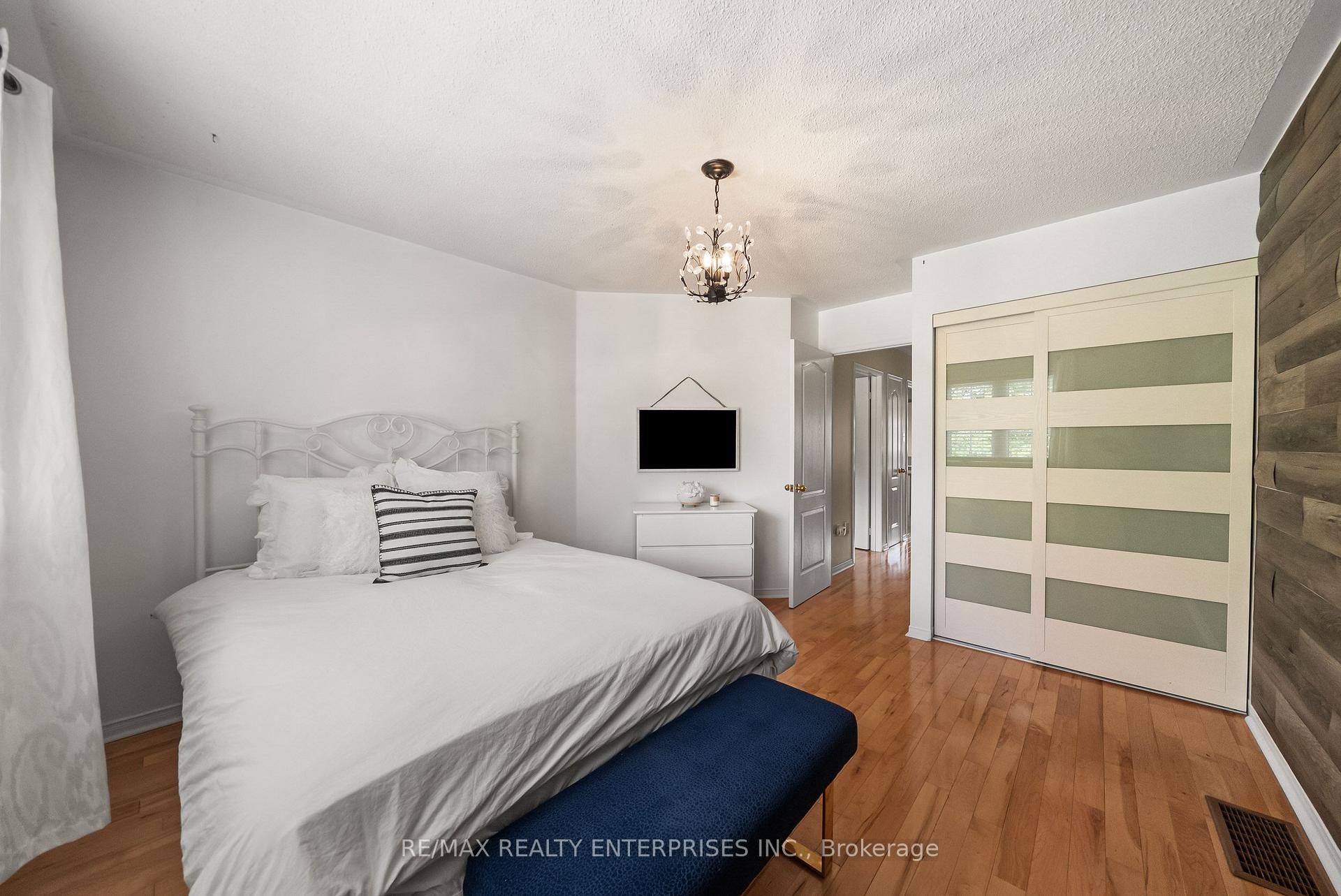 Photo 29 of 6916 Yarrow Avenue, Mississauga, Lisgar — HOMEH